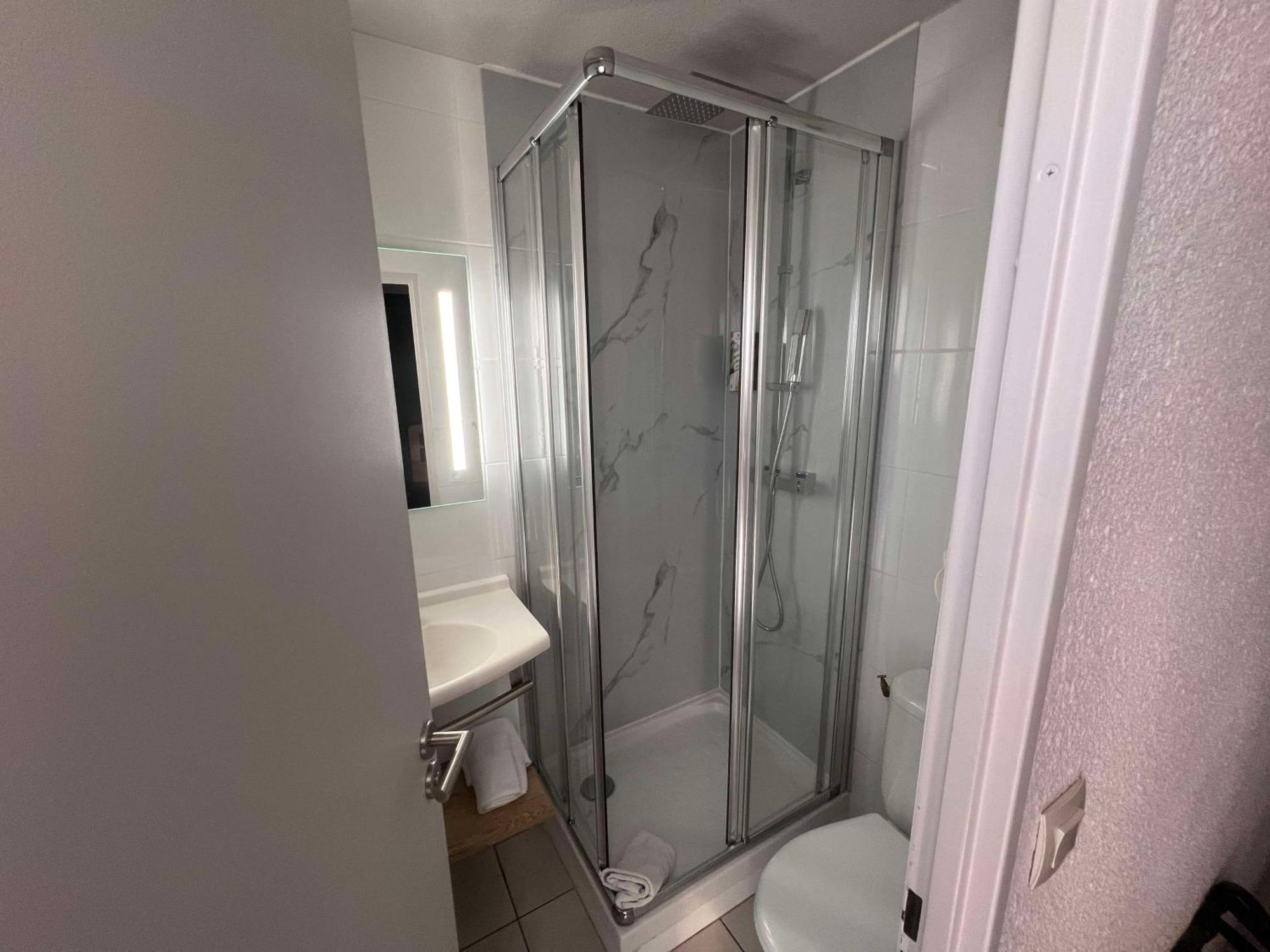 Sure Hotel By Best Western Nimes Est Εξωτερικό φωτογραφία