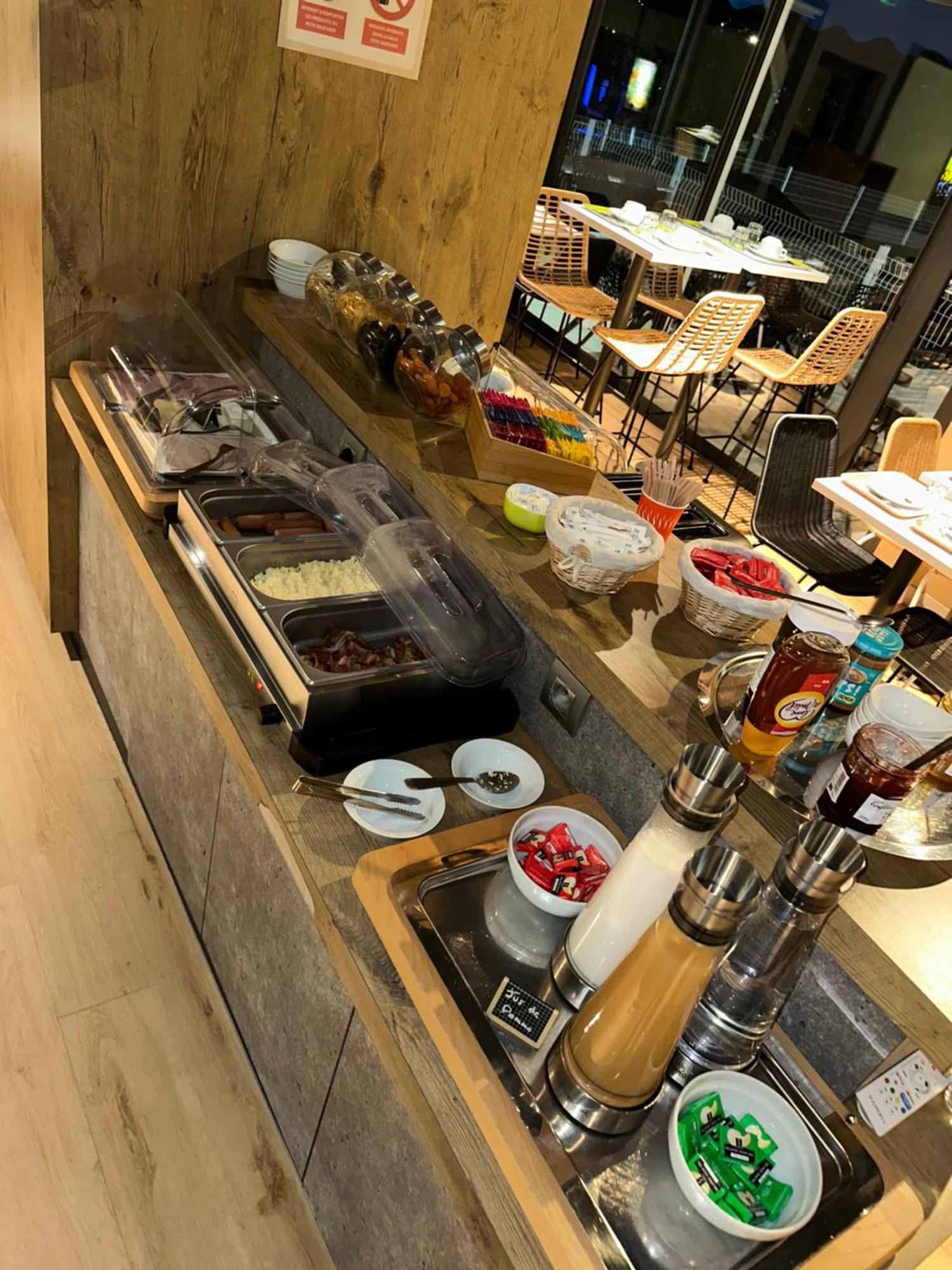 Sure Hotel By Best Western Nimes Est Εξωτερικό φωτογραφία